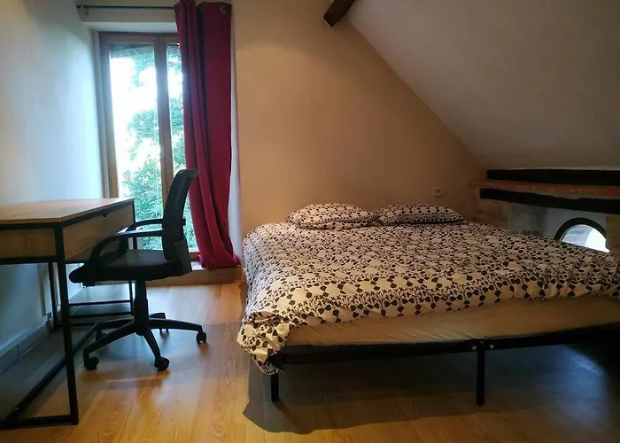 Petite Maison A La Campagne
